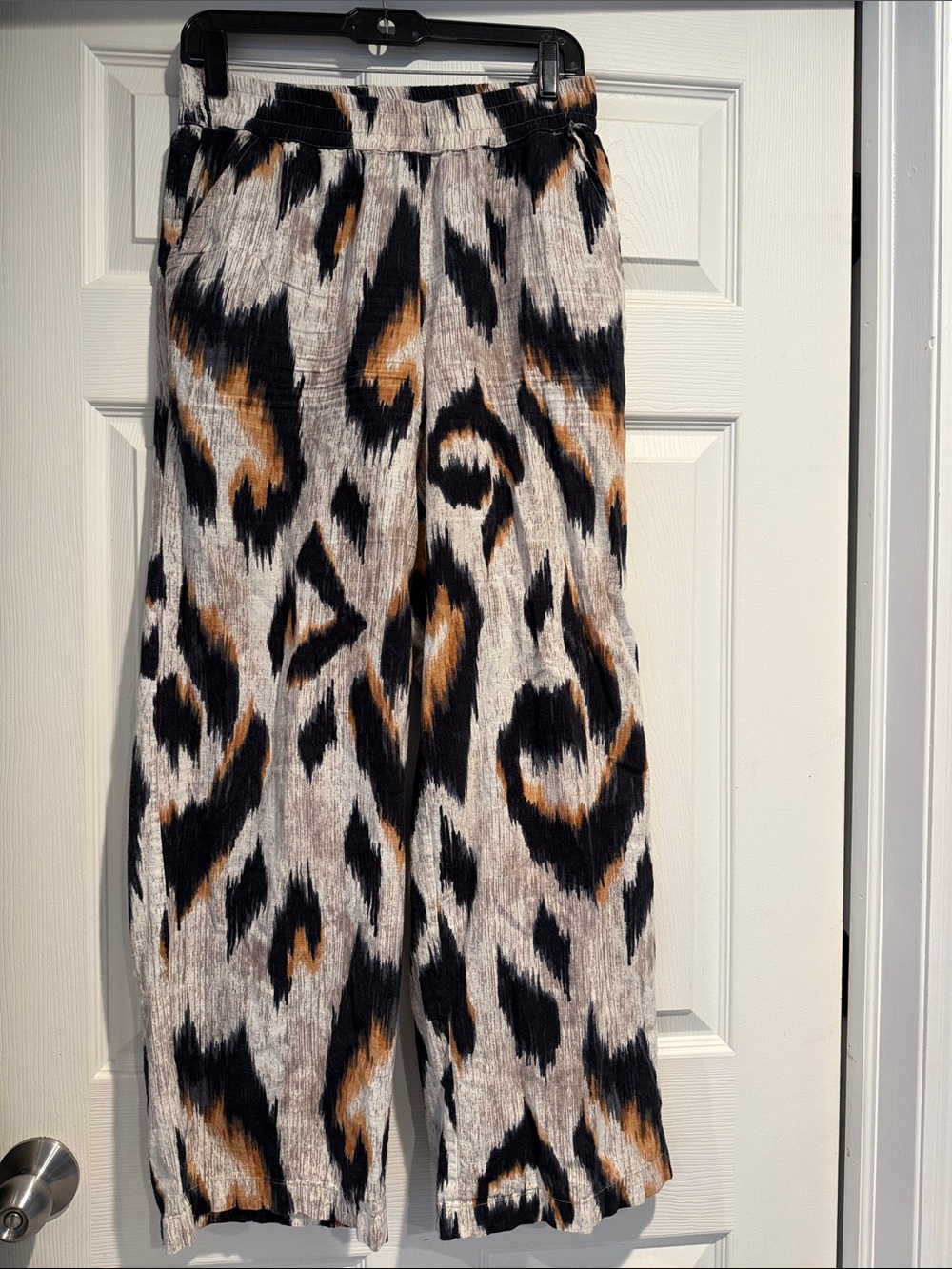 Wide-Leg Animal Print Pants in Beige, Black & Brown